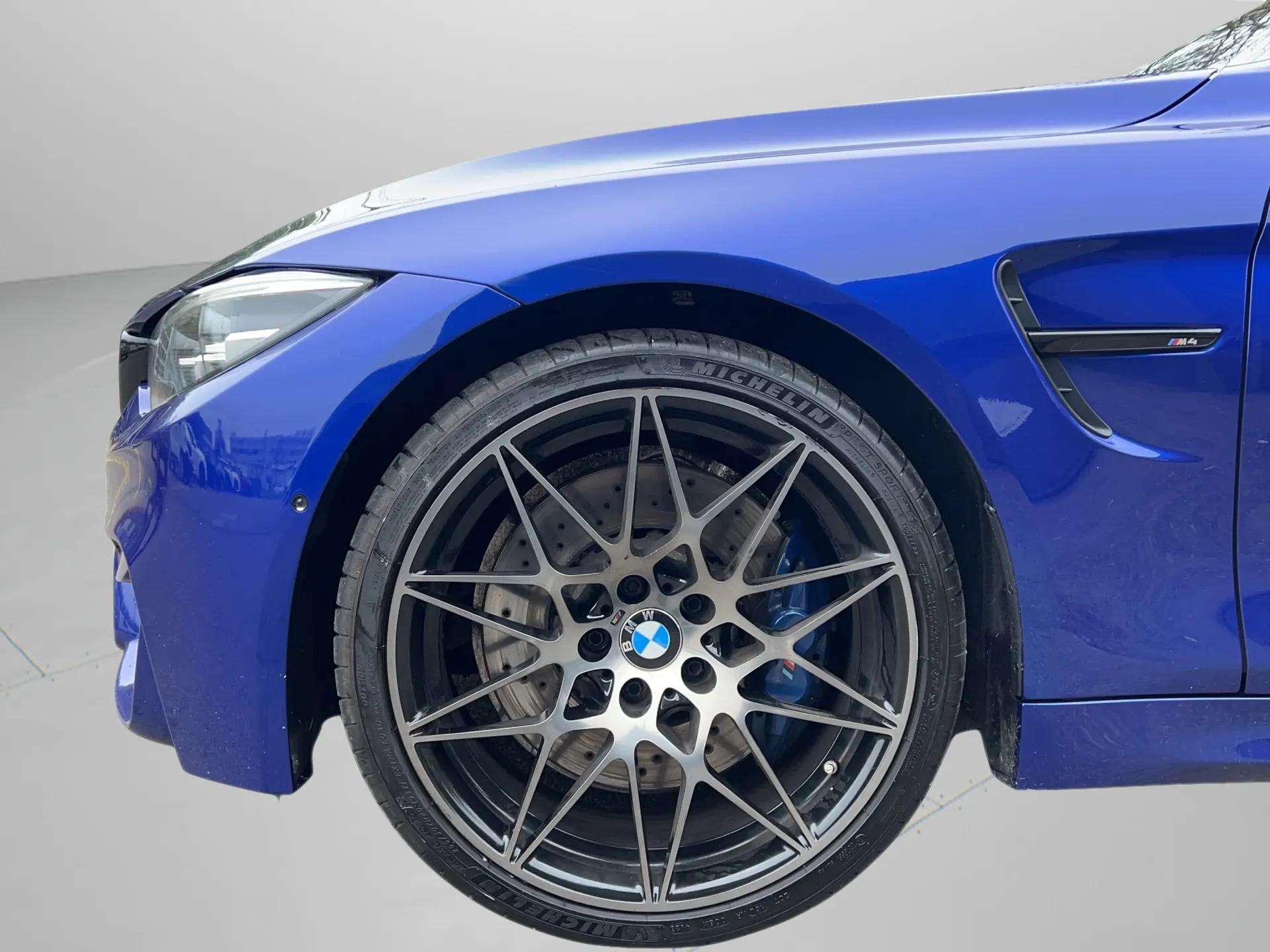 BMW M4 Coupé Competition DKG-image-9