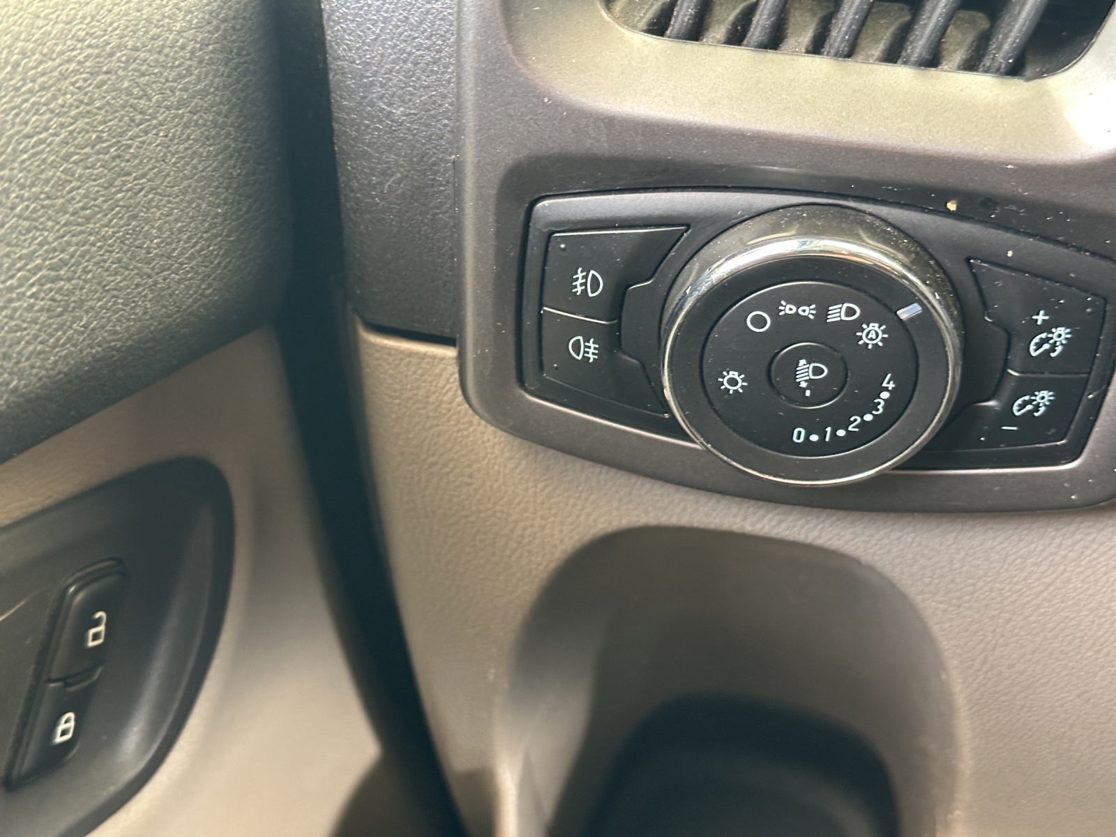 FORD Tourneo Custom 300 L1H1 Limited-image-13