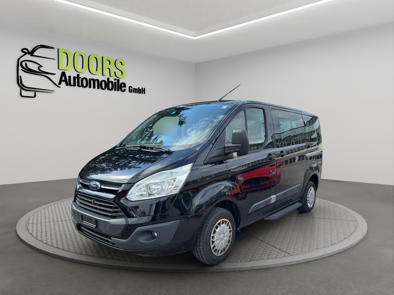 FORD Tourneo Custom 300 L1H1 Limited-showroom-element-3