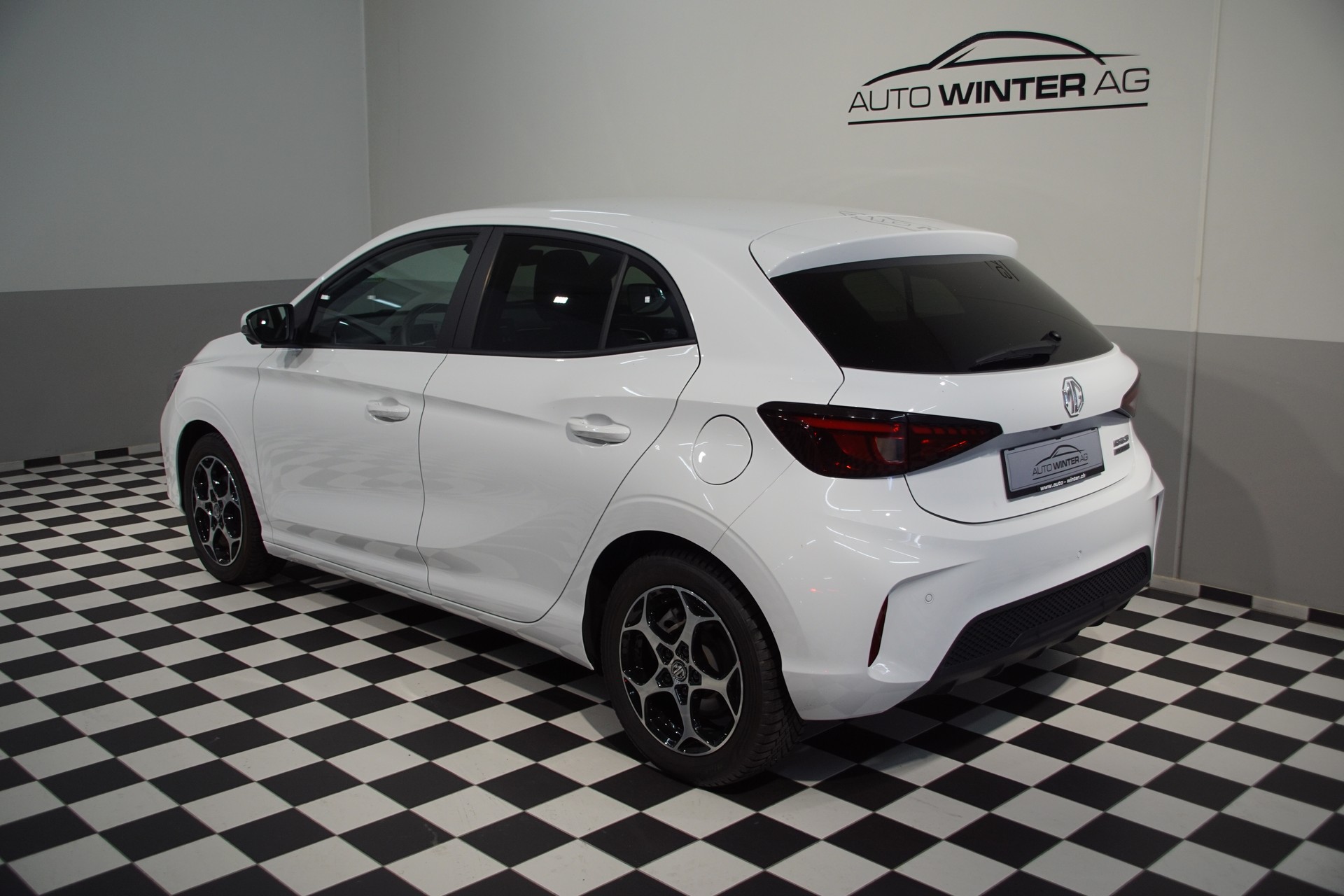 MG 3 1.5 Hybrid Luxury Aut. **Swiss-Edition**-image-5
