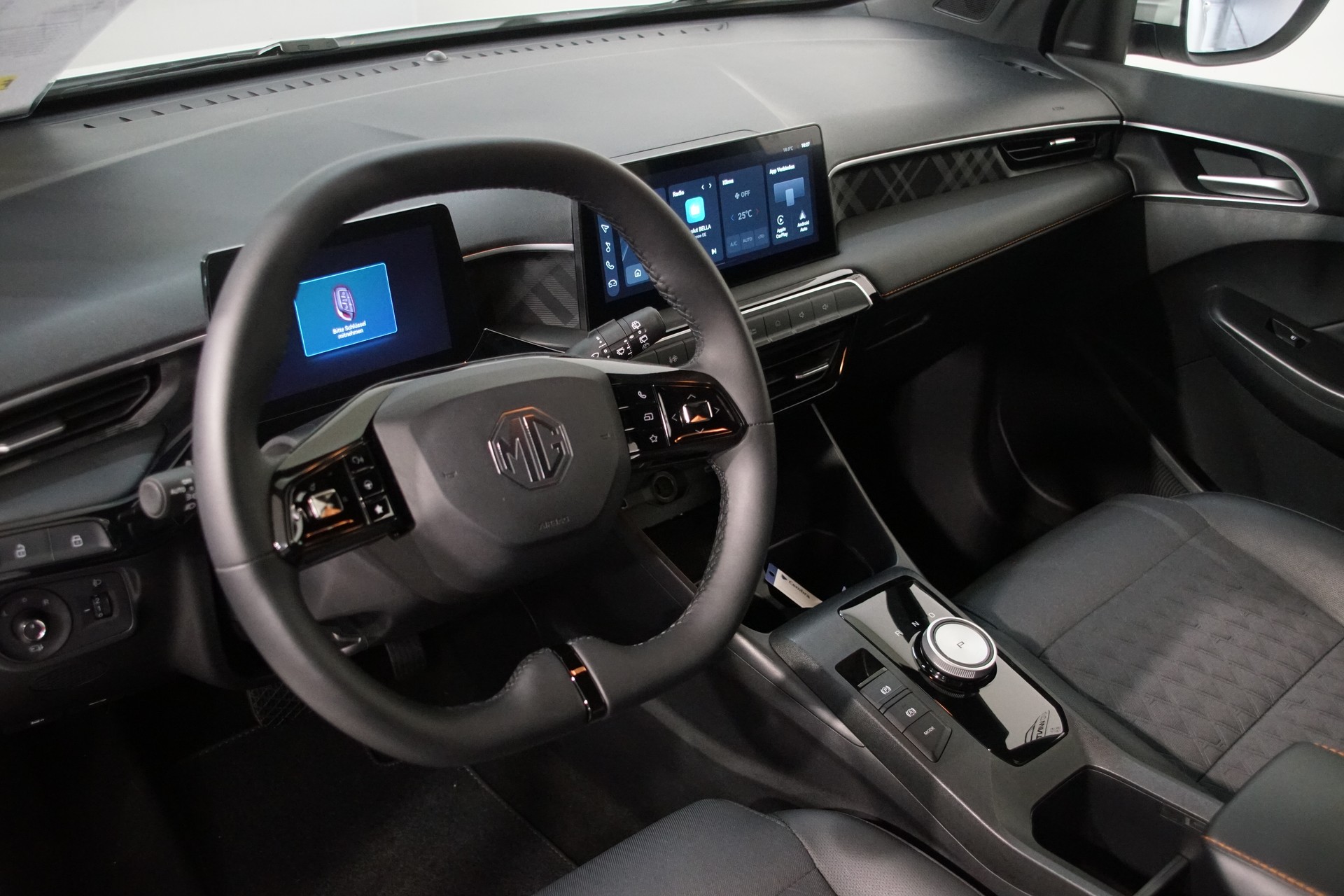 MG 3 1.5 Hybrid Luxury Aut. **Swiss-Edition**-image-12