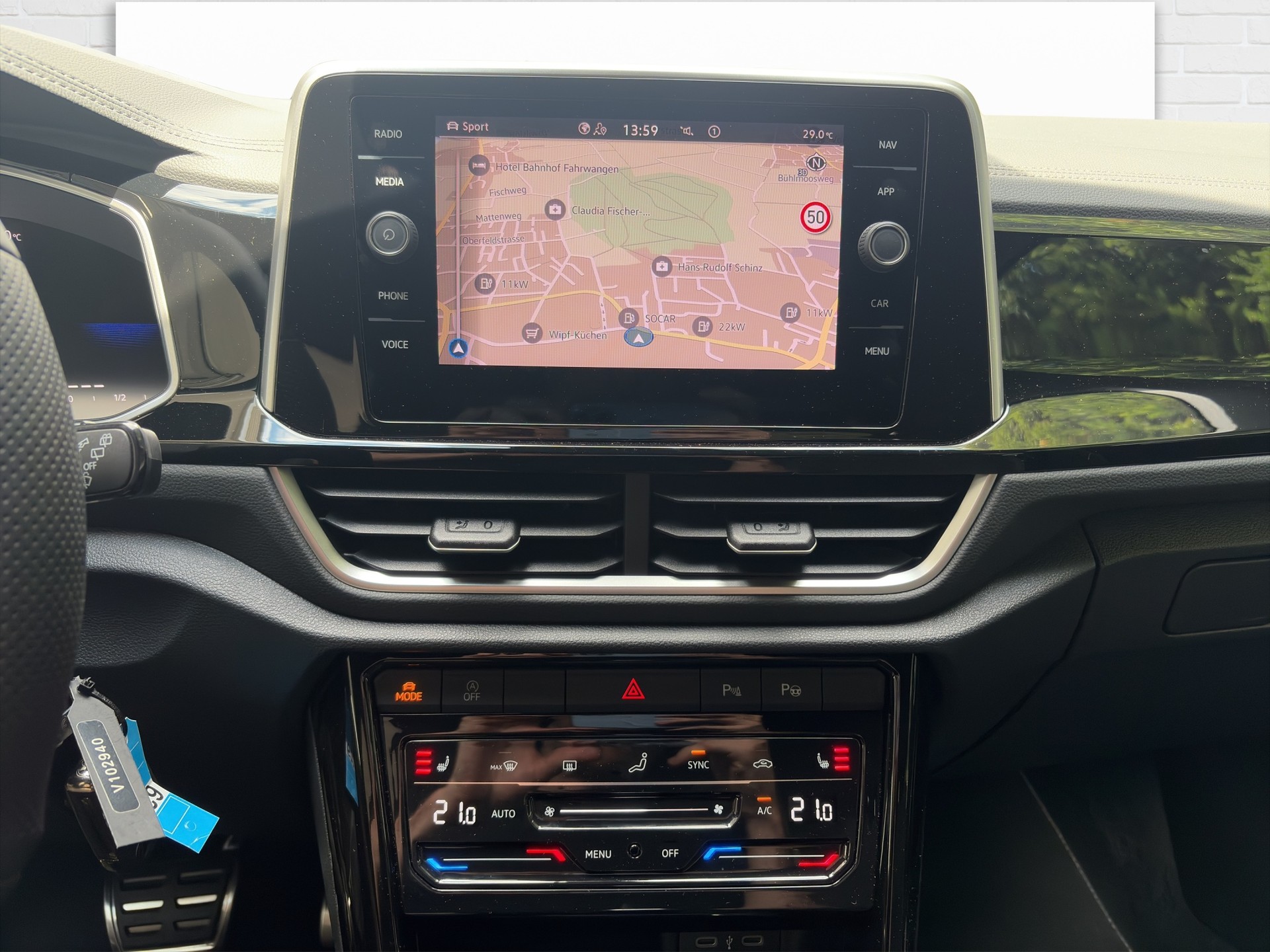 VW T-Roc 1.5 TSI EVO R-Line DSG-image-5