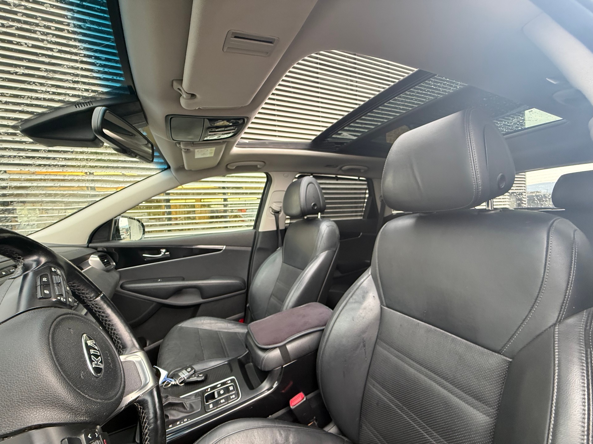 KIA Sorento 2.2 CRDI Style 7P. Automatic-image-4