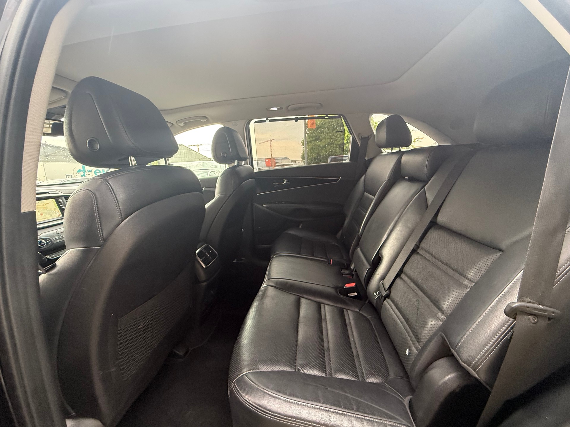 KIA Sorento 2.2 CRDI Style 7P. Automatic-image-9