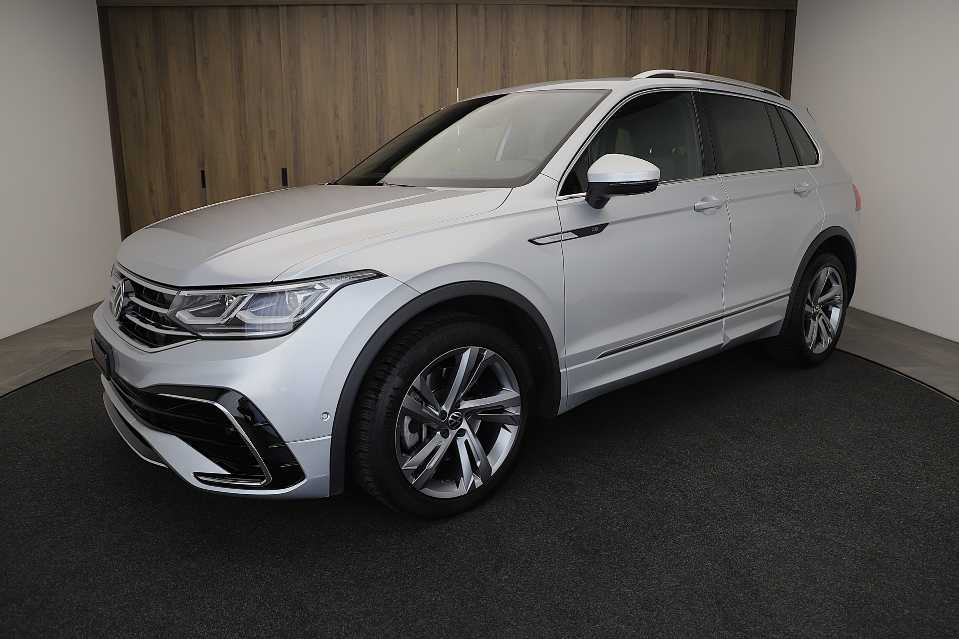 VW Tiguan 2.0TSI R-Line 4Motion DSG