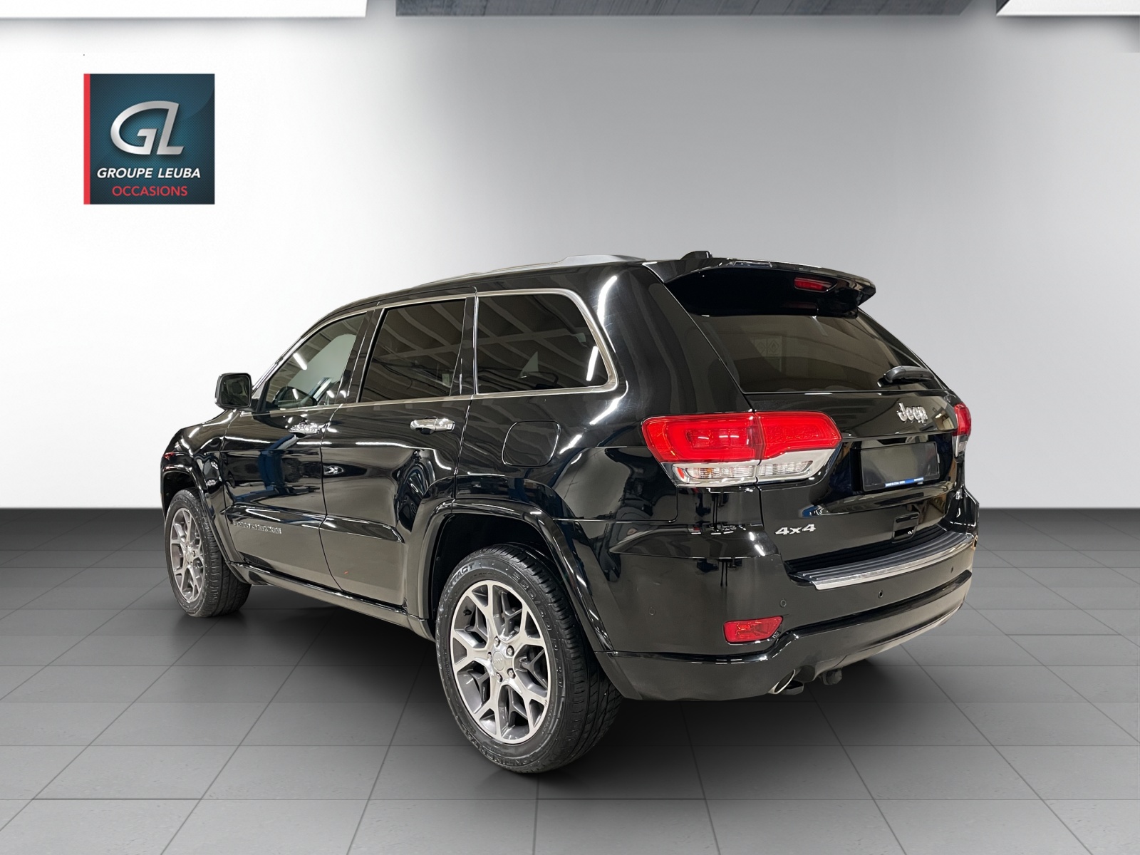 JEEP Grand Cherokee 3.0 CRD Overland Automatic-showroom-element-3