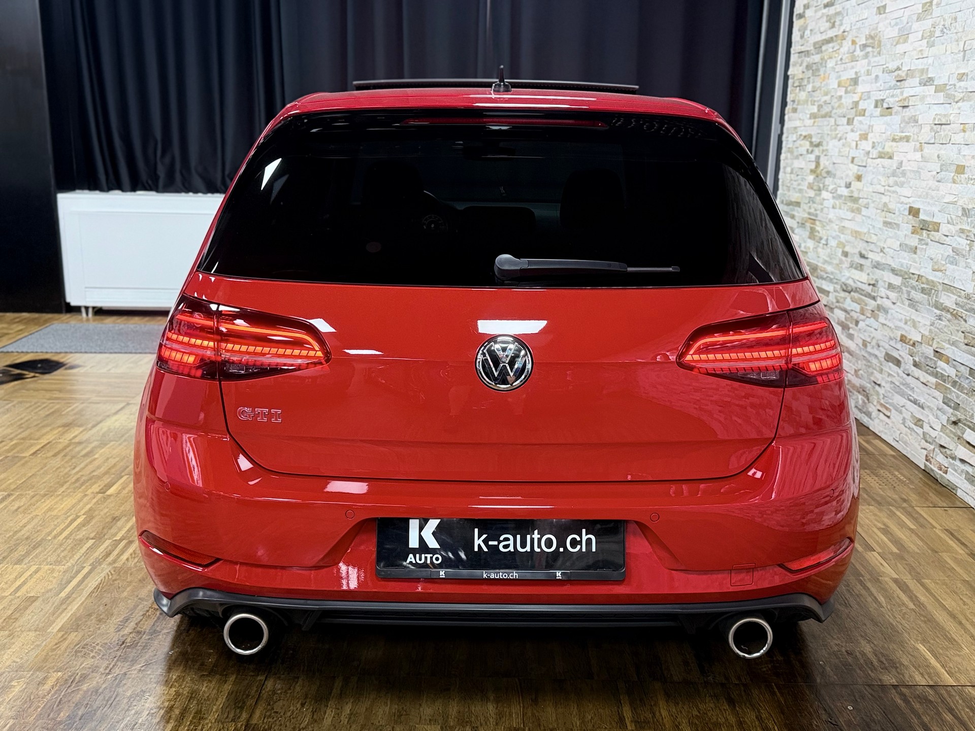 VW Golf 2.0 TSI GTI Performance DSG-showroom-element-3