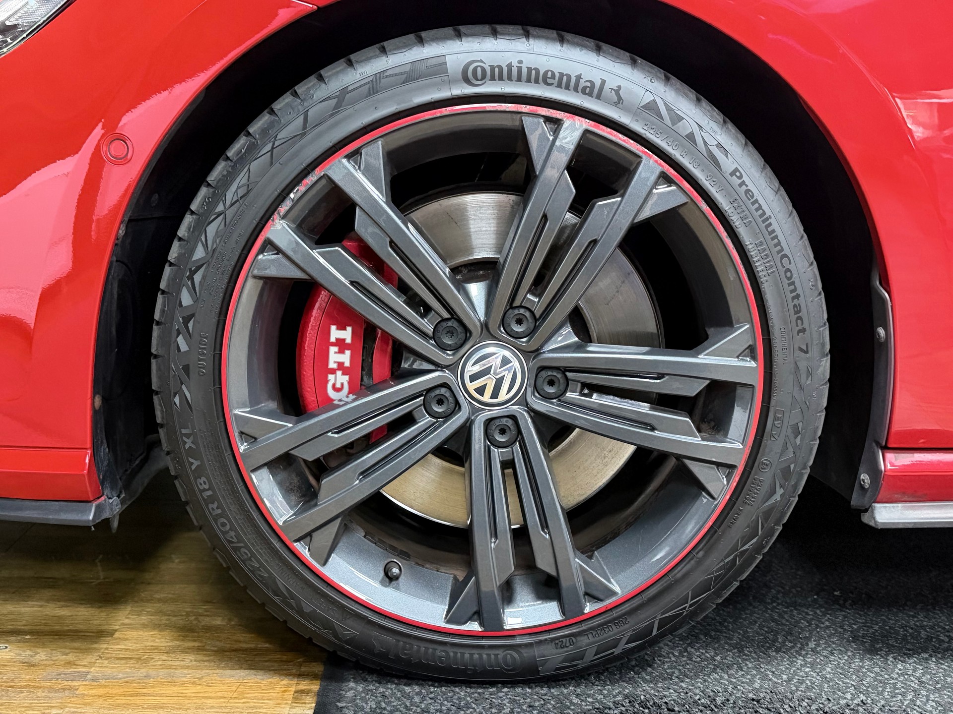 VW Golf 2.0 TSI GTI Performance DSG-image-30