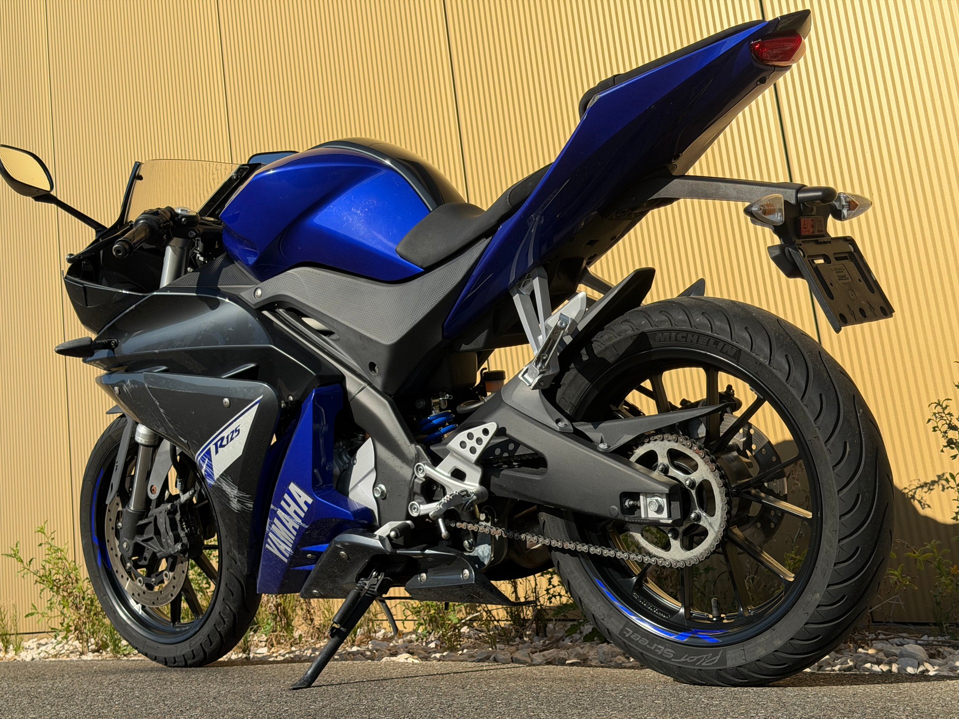 YAMAHA YZF-R 125-image-11