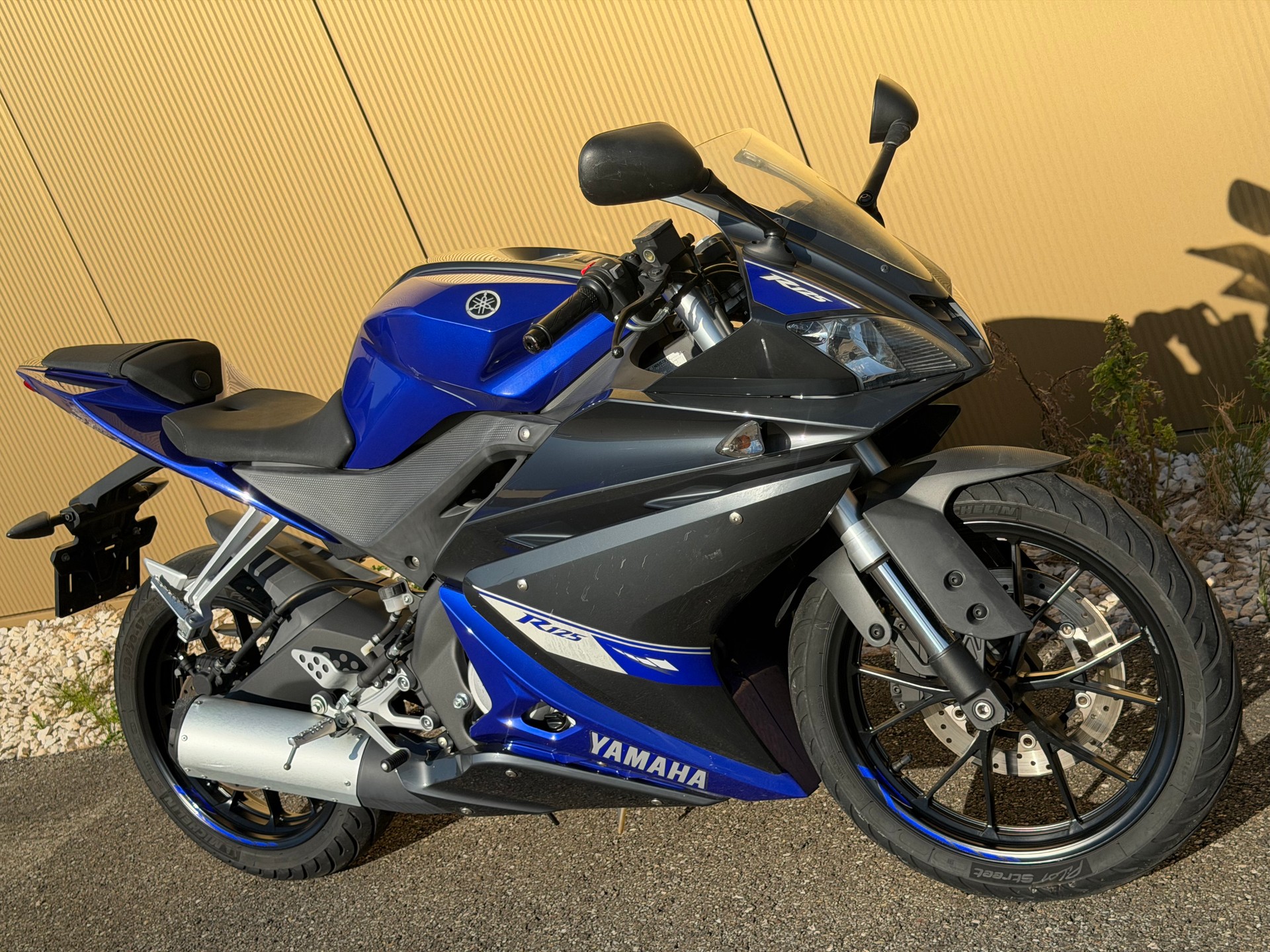 YAMAHA YZF-R 125-image-2