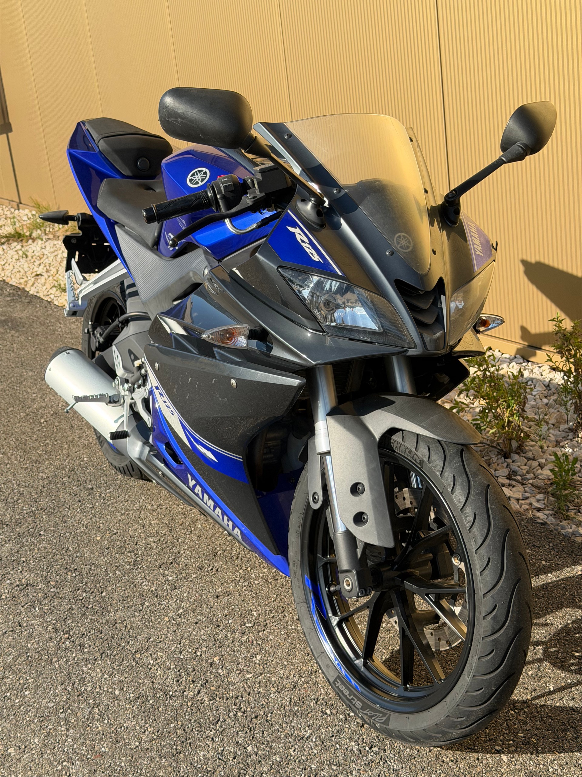 YAMAHA YZF-R 125-image-0