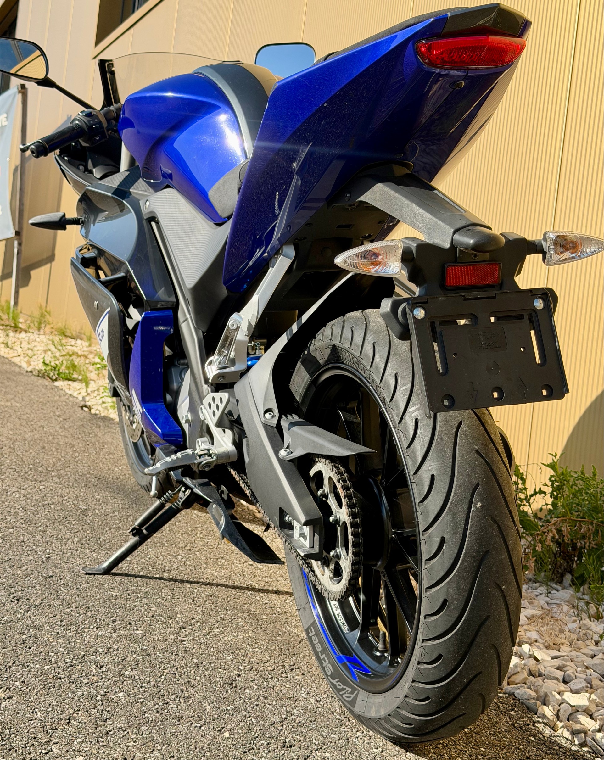 YAMAHA YZF-R 125-image-12