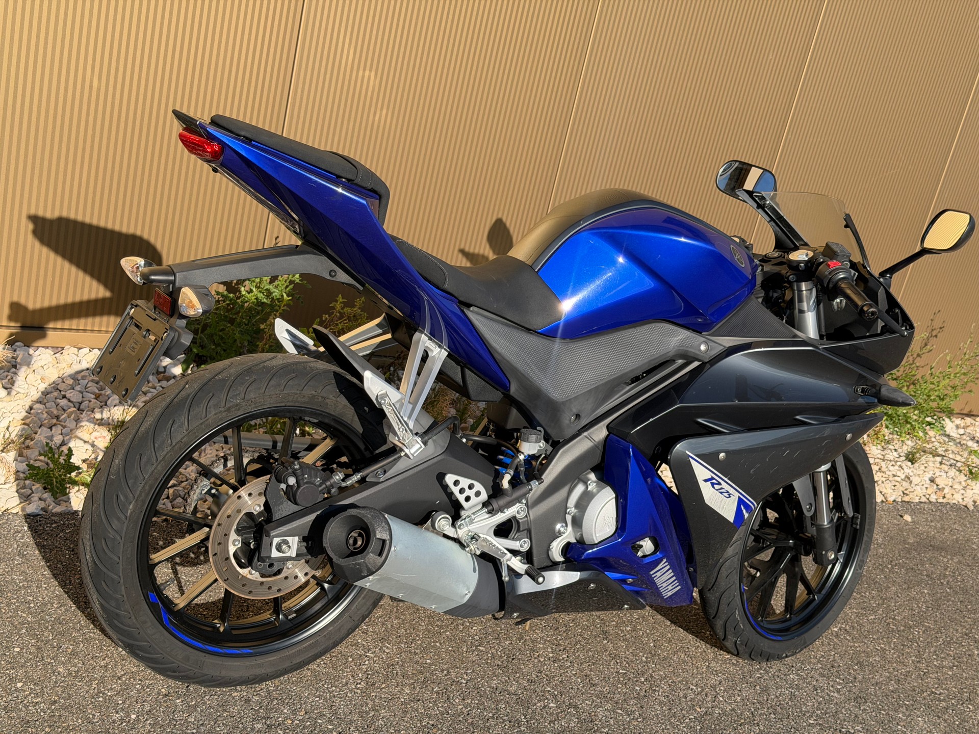 YAMAHA YZF-R 125-image-4