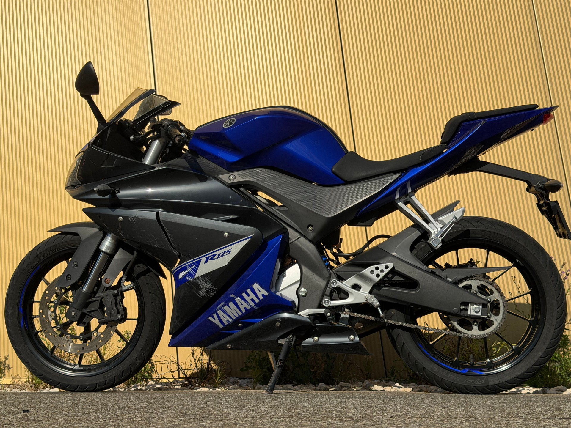 YAMAHA YZF-R 125-image-10