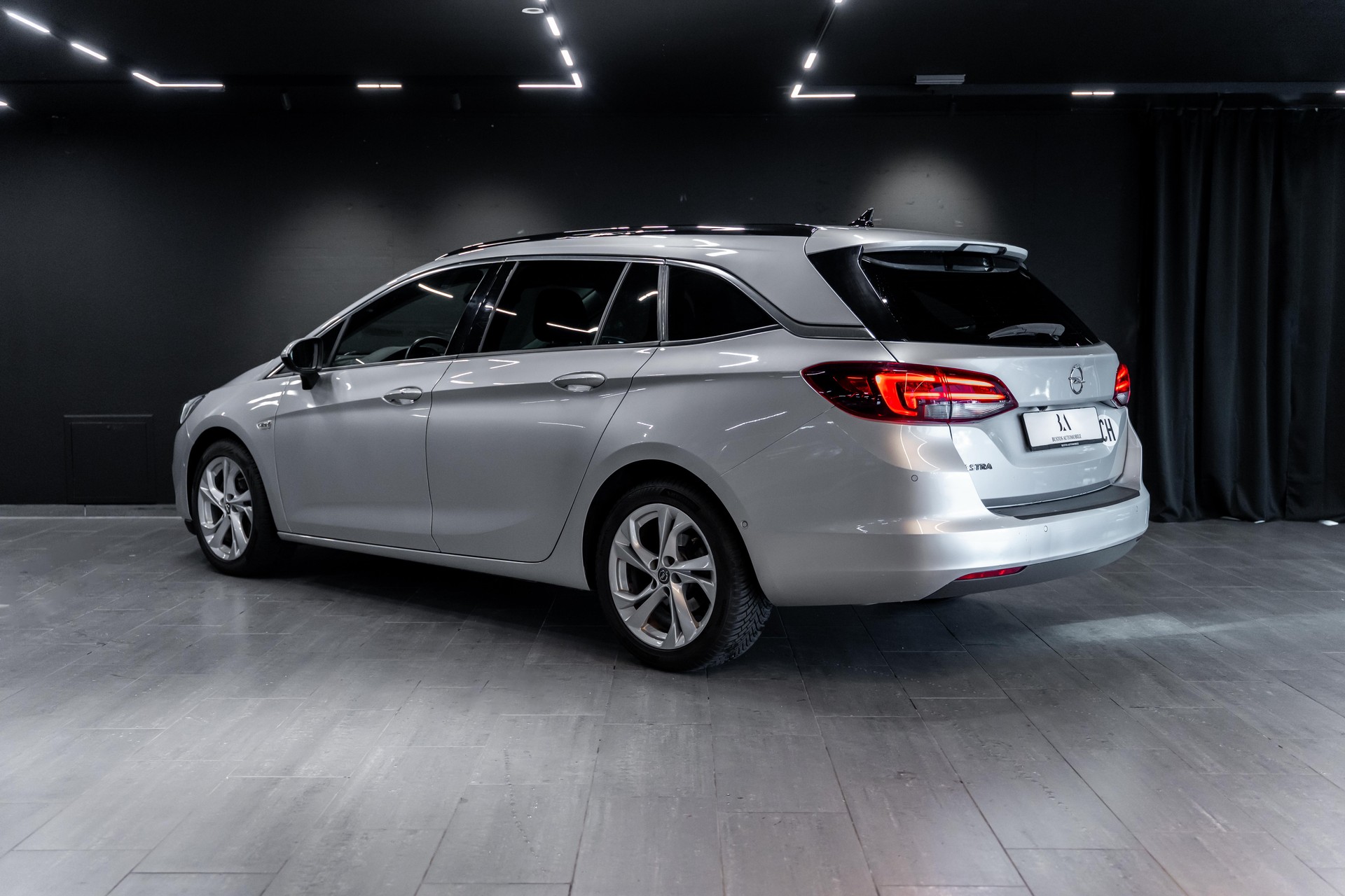 OPEL Astra Sports Tourer 1.5 CDTi Elegance / CH Auto / Business Elegance Pack / Service gepflegt / LED Matrix / Rückfahrkamera-image-6
