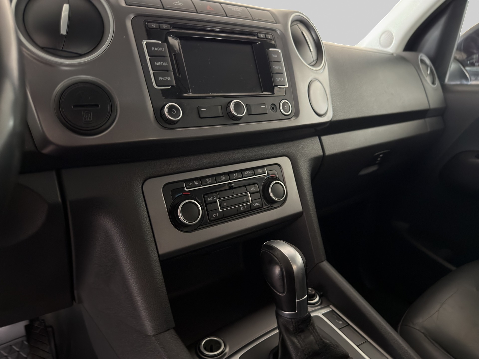 VW Amarok 2.0 BiTDI Highline 4Motion permanent A-image-11