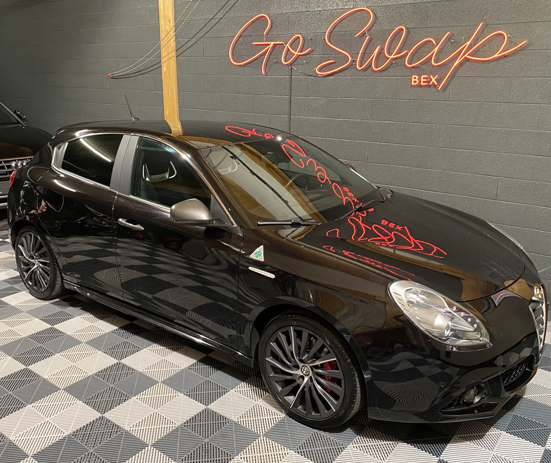 ALFA ROMEO Giulietta 1750 TBi Quadrifoglio Verde TCT-showroom-element-1