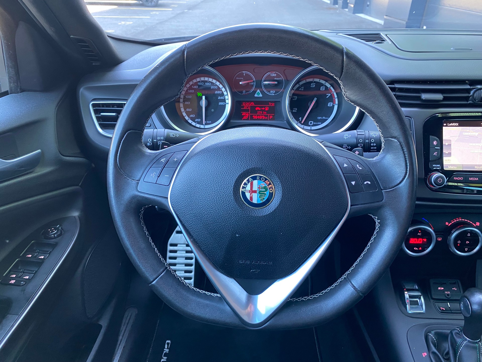 ALFA ROMEO Giulietta 1750 TBi Quadrifoglio Verde TCT-image-23