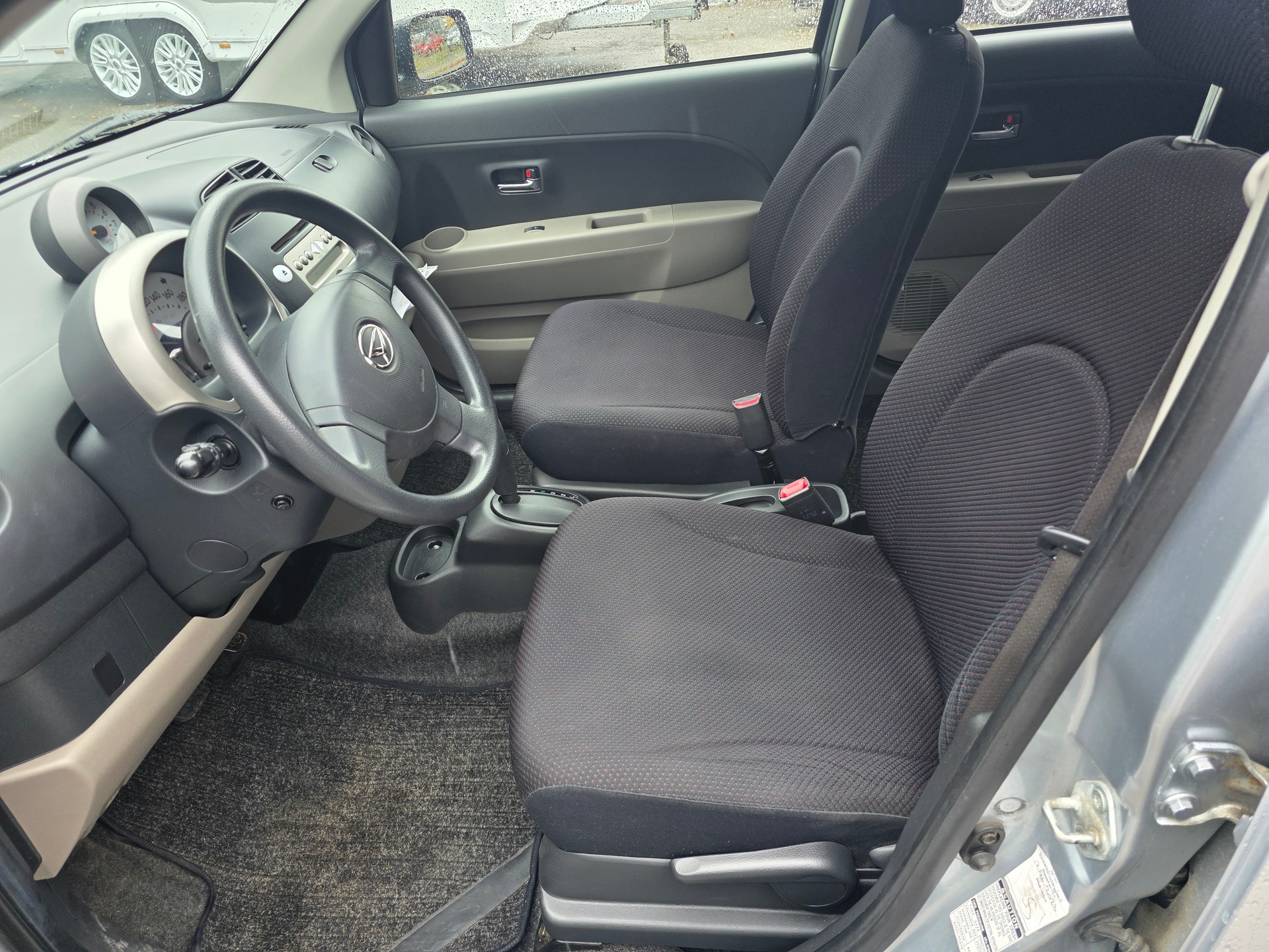 DAIHATSU Sirion 1.3 eco-4WD-image-12