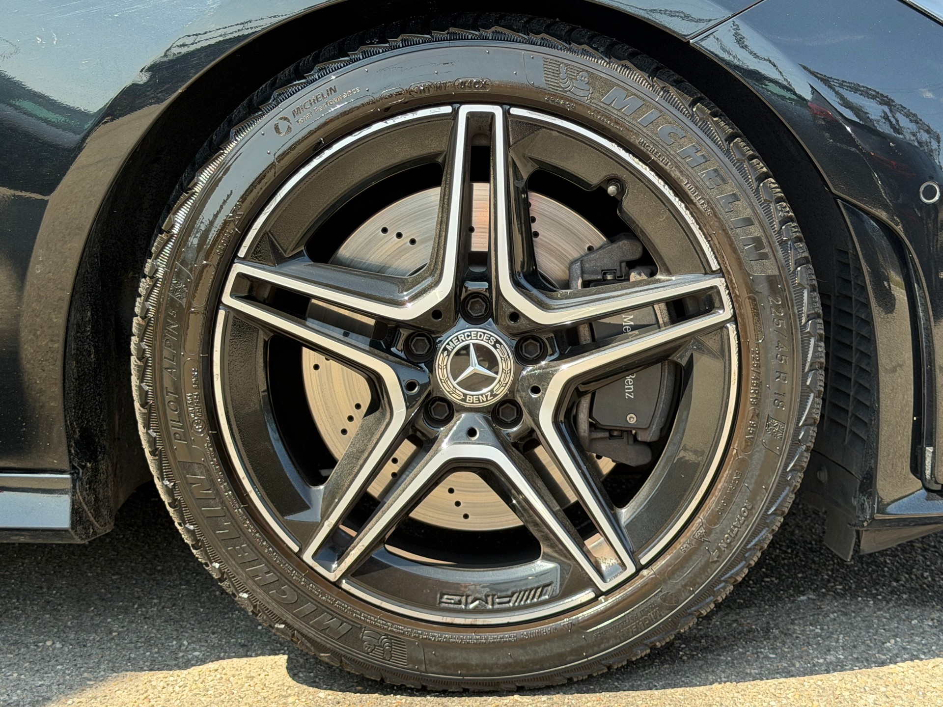 MERCEDES-BENZ CLA 250 AMG Line 7G-DCT-image-5