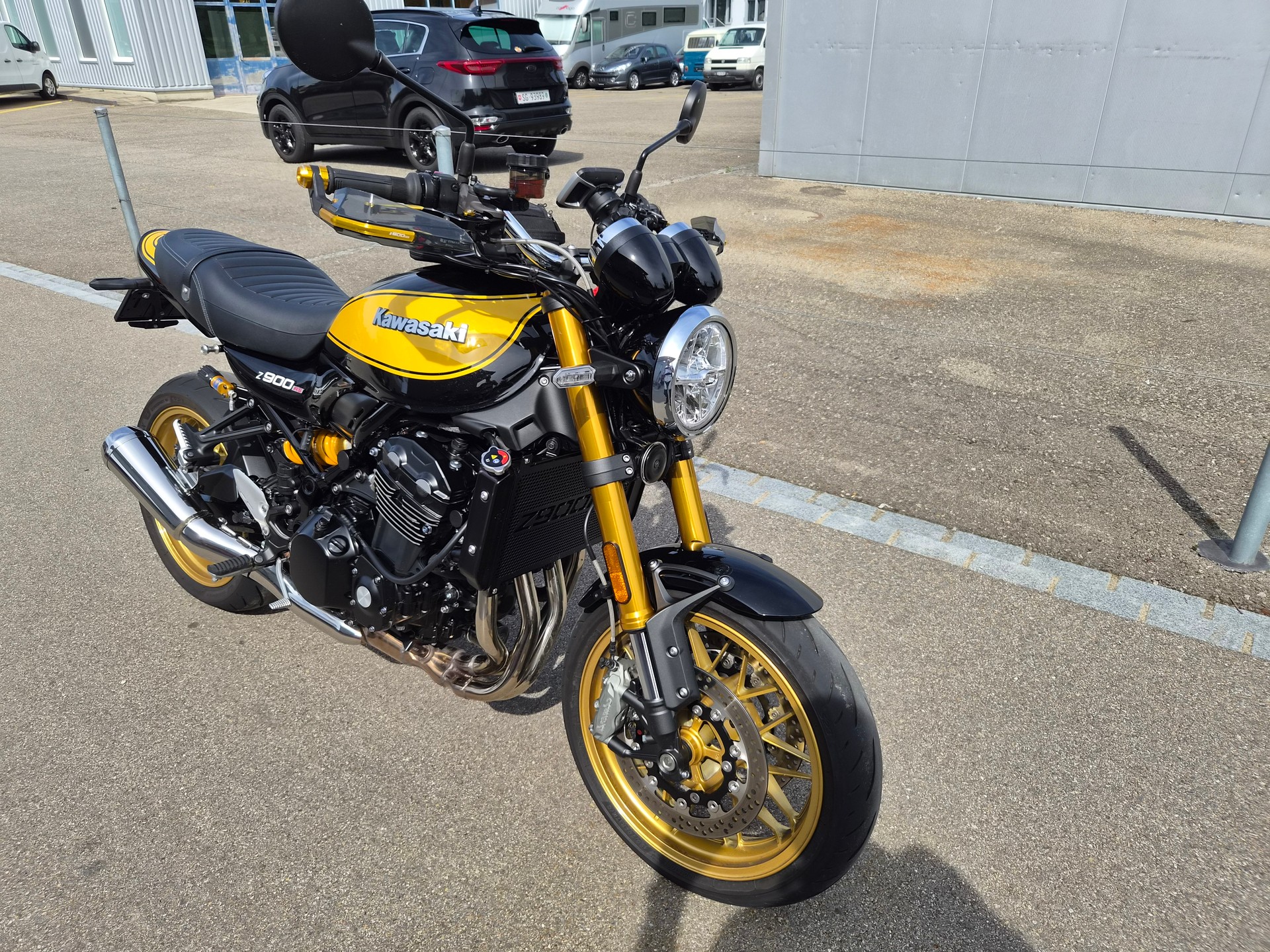 KAWASAKI Z 900 RS SE-image-4