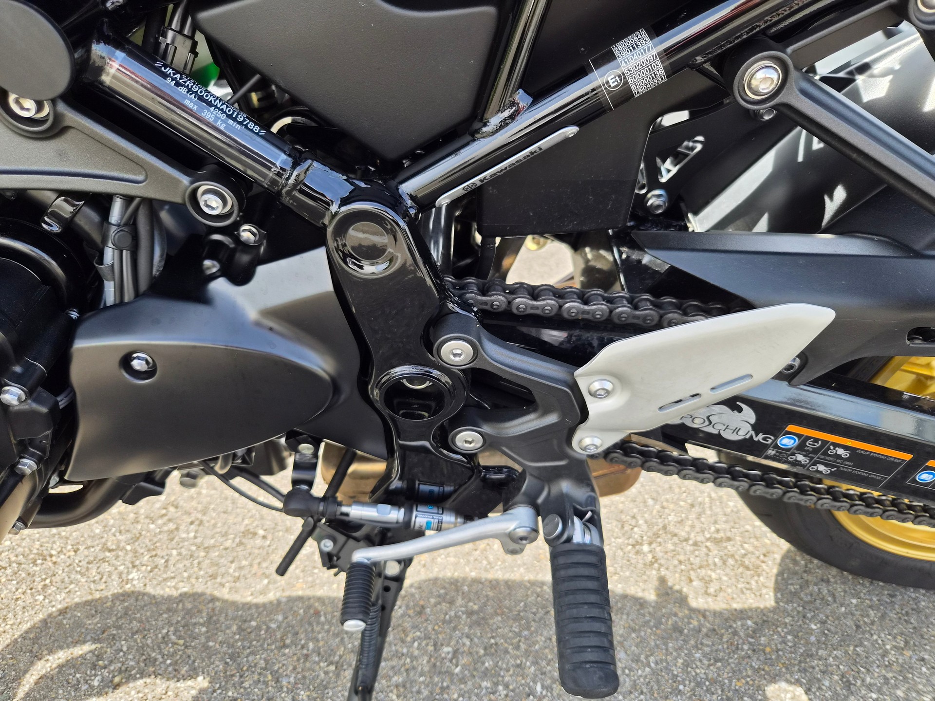 KAWASAKI Z 900 RS SE-image-3