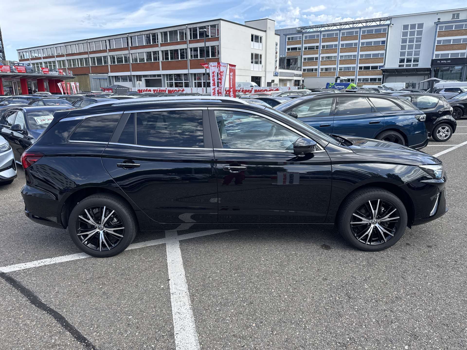 MG 5 EV 61kWh Luxury Automat-image-10
