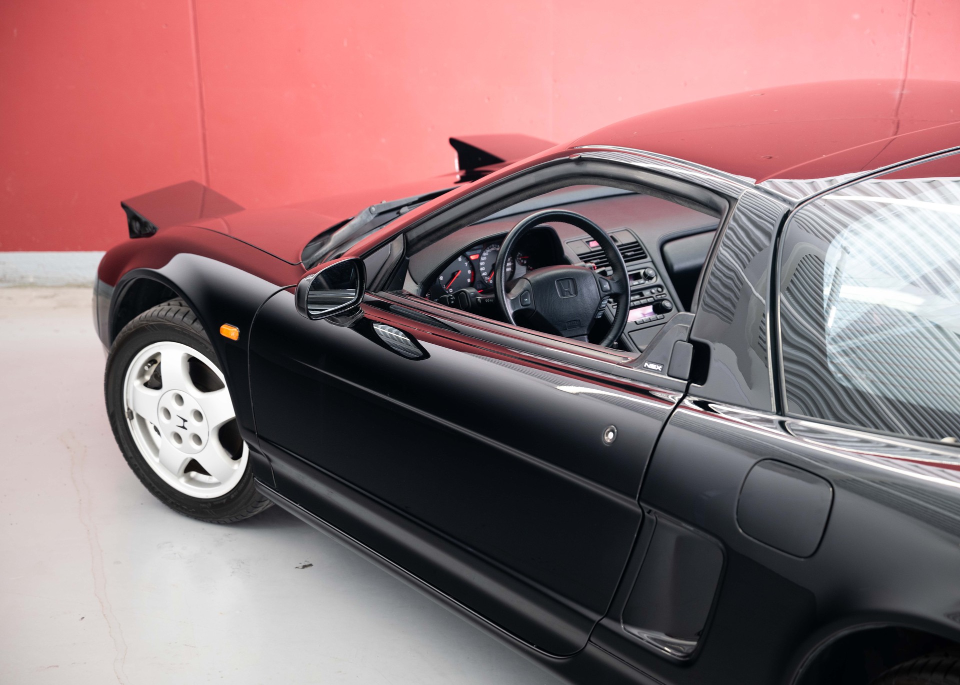 HONDA NSX 3.0i-24 V6 (Swiss car, 1st paint, 1st hand, full Honda service history, mint condition)-image-12