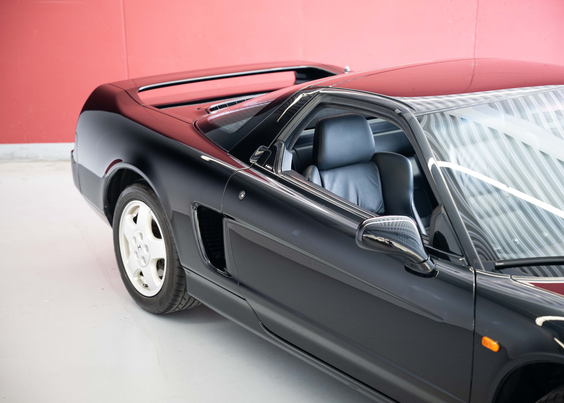 HONDA NSX 3.0i-24 V6 (Swiss car, 1st paint, 1st hand, full Honda service history, mint condition)-image-11