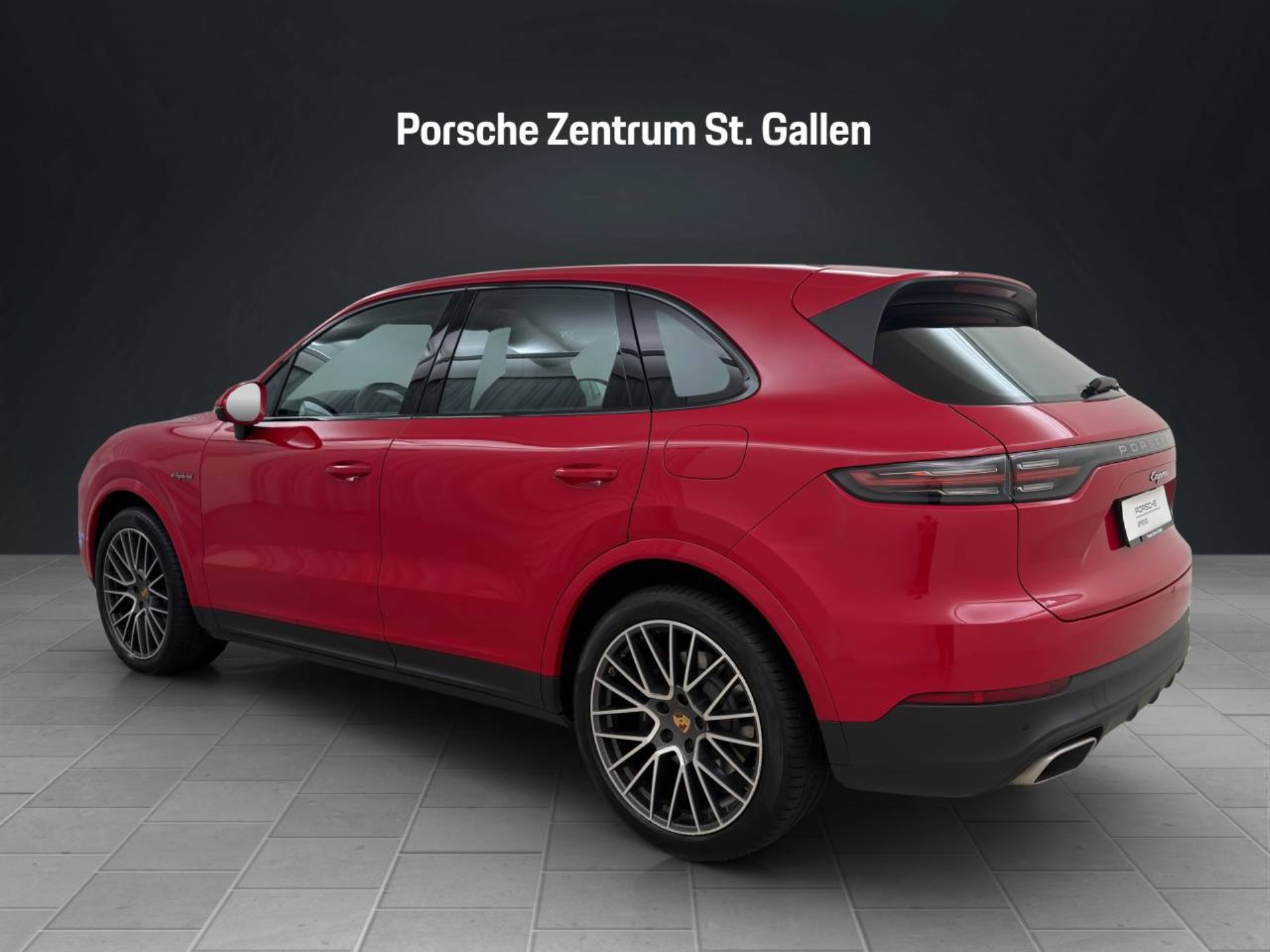 PORSCHE Cayenne E-Hybrid-showroom-element-2