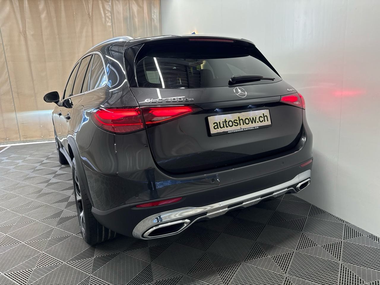 MERCEDES-BENZ GLC 300 de 4Matic EQ Star 9G-Tronic-image-13