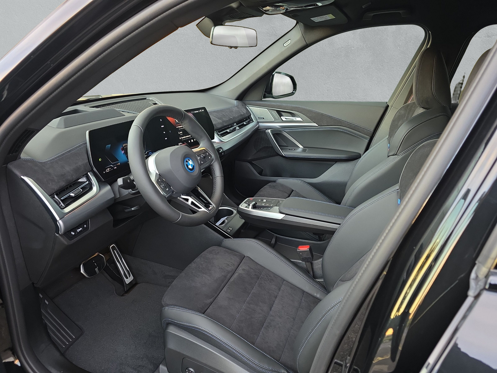 BMW X1 xDrive 30e M Sport Pro-image-11