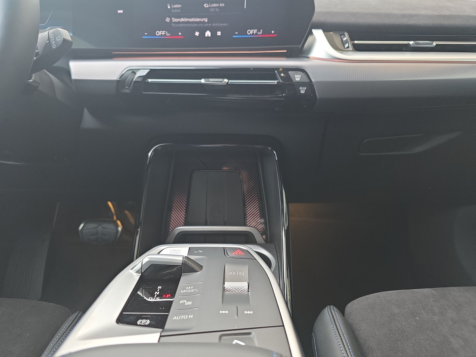 BMW X1 xDrive 30e M Sport Pro-image-17