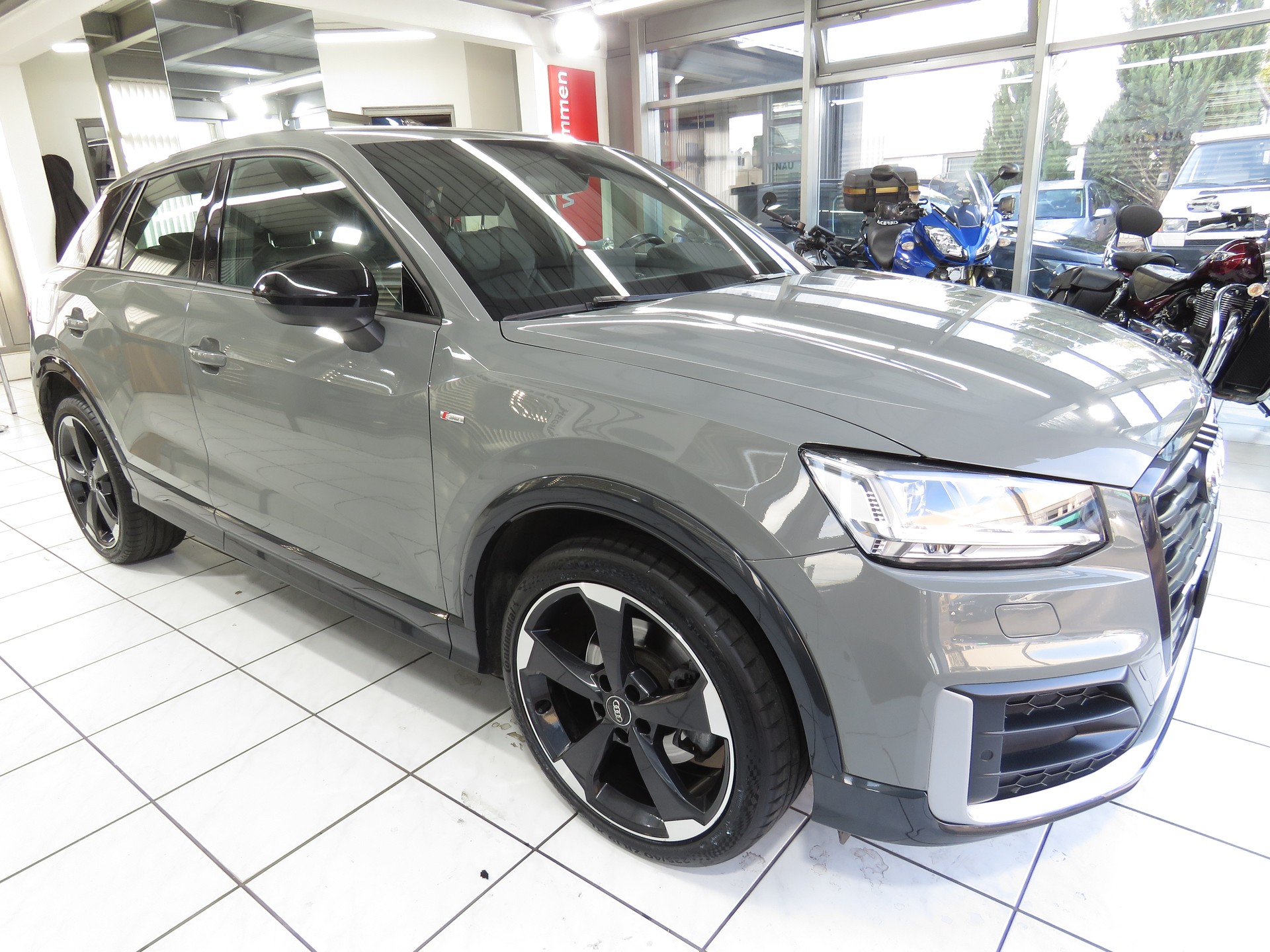 AUDI Q2 2.0 TDI Edition # 1 Quattro S-tronic (Automat)-showroom-element-2