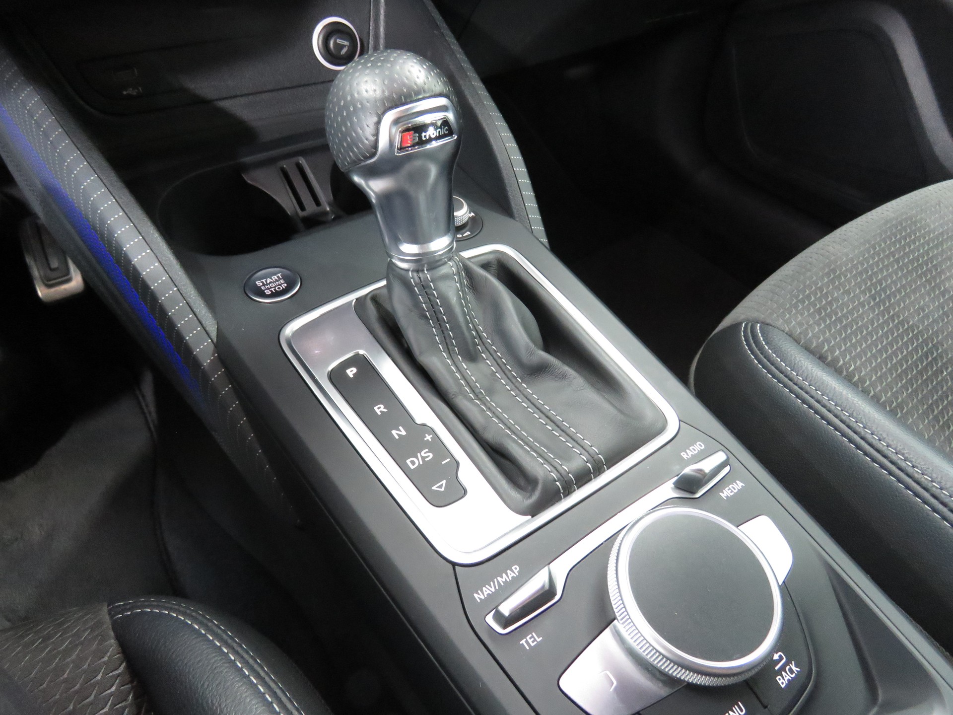 AUDI Q2 2.0 TDI Edition # 1 Quattro S-tronic (Automat)-image-14