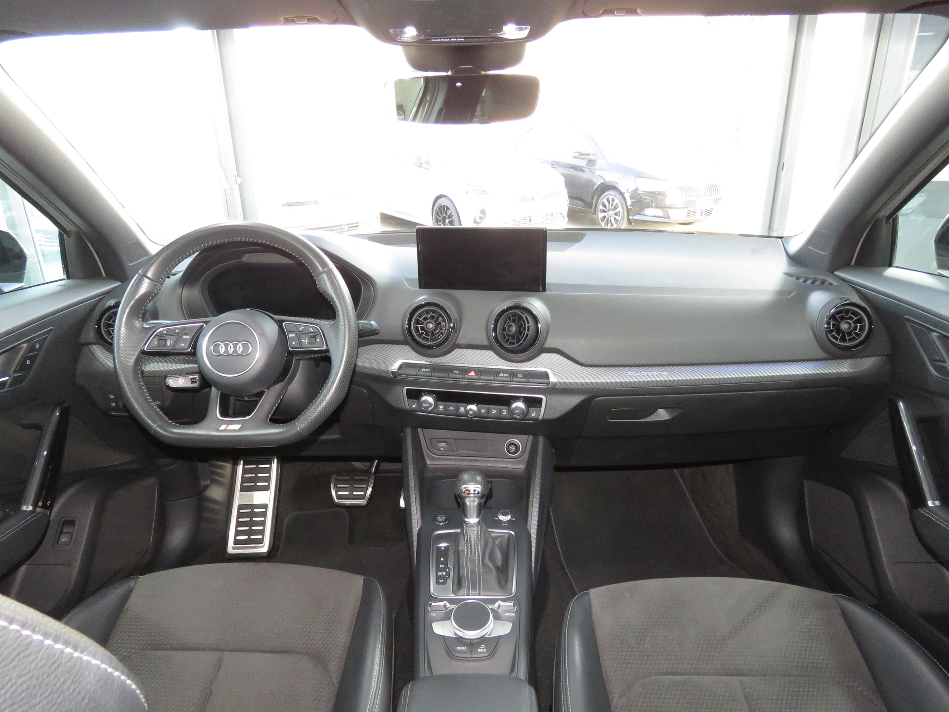 AUDI Q2 2.0 TDI Edition # 1 Quattro S-tronic (Automat)-image-13