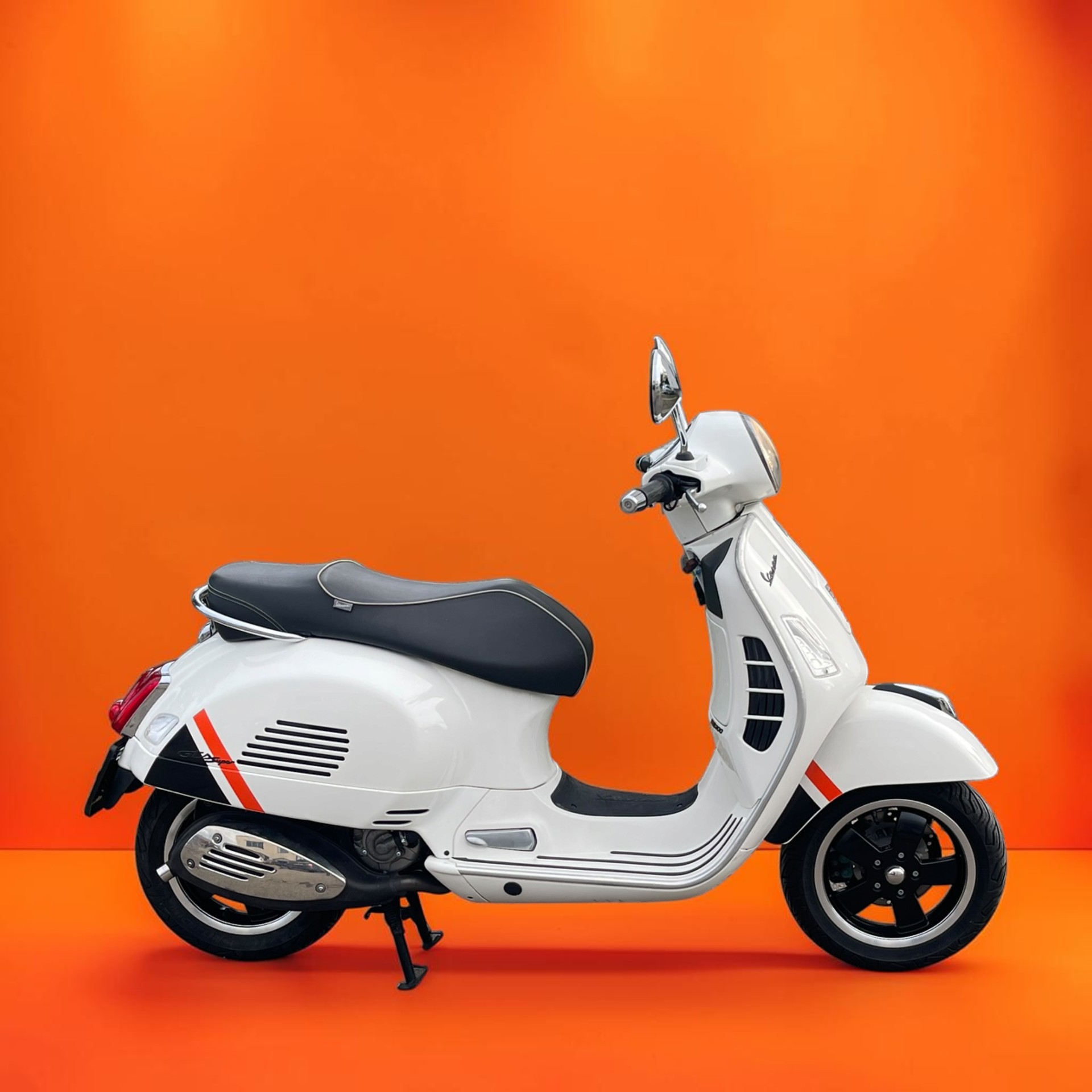 PIAGGIO Vespa GTS Super 300 i.e ABS-image-2