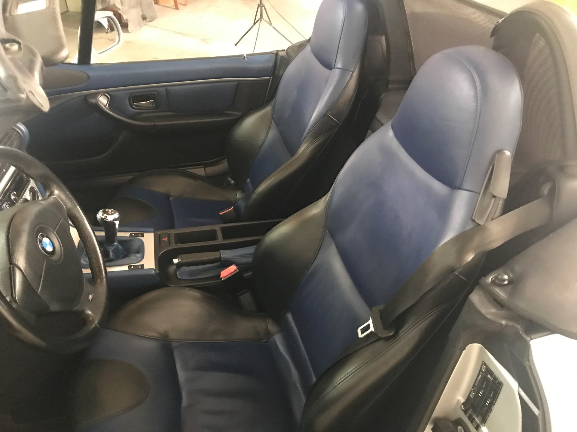 BMW Z3 3.0i Roadster, Klima, Hi-Fi System Harman Kardon, El. Verdeck, Sportsitze, Bicolor-Interieur, top gepflegter Zustand-image-13