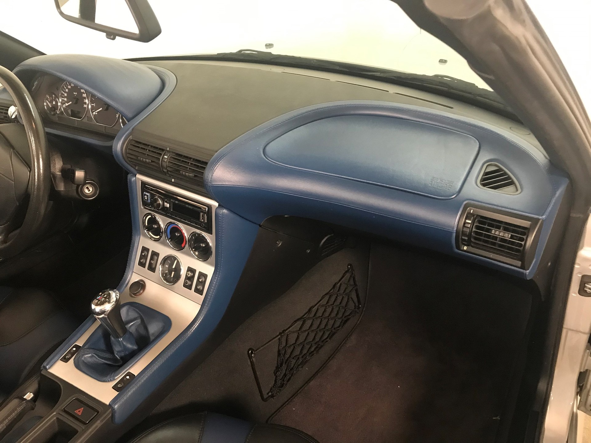 BMW Z3 3.0i Roadster, Klima, Hi-Fi System Harman Kardon, El. Verdeck, Sportsitze, Bicolor-Interieur, top gepflegter Zustand-image-15