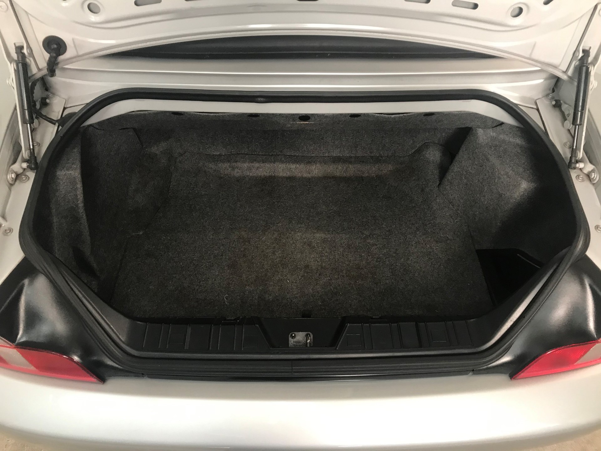 BMW Z3 3.0i Roadster, Klima, Hi-Fi System Harman Kardon, El. Verdeck, Sportsitze, Bicolor-Interieur, top gepflegter Zustand-image-19