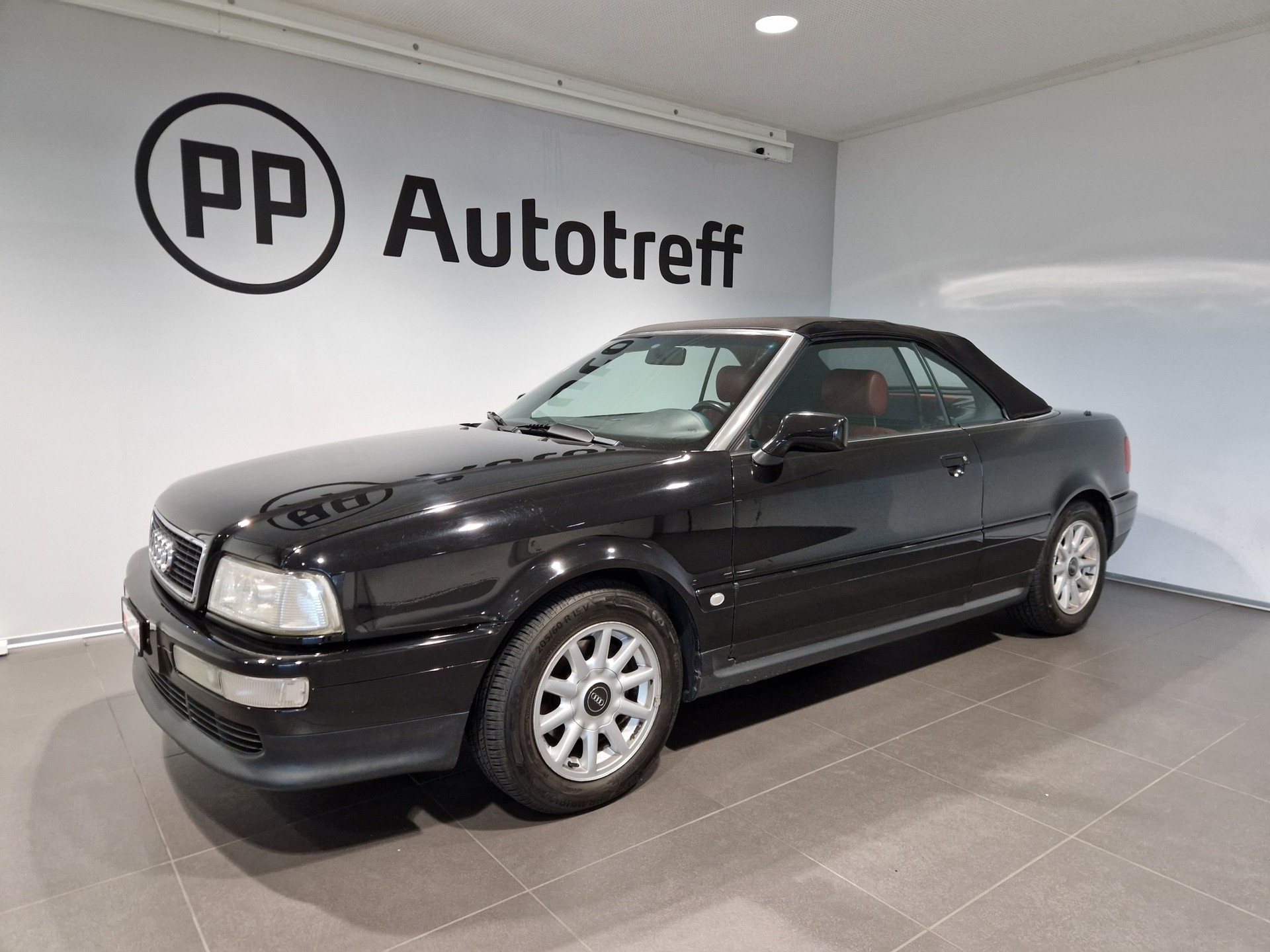 AUDI Cabriolet 2.6 E Elégance-image-3