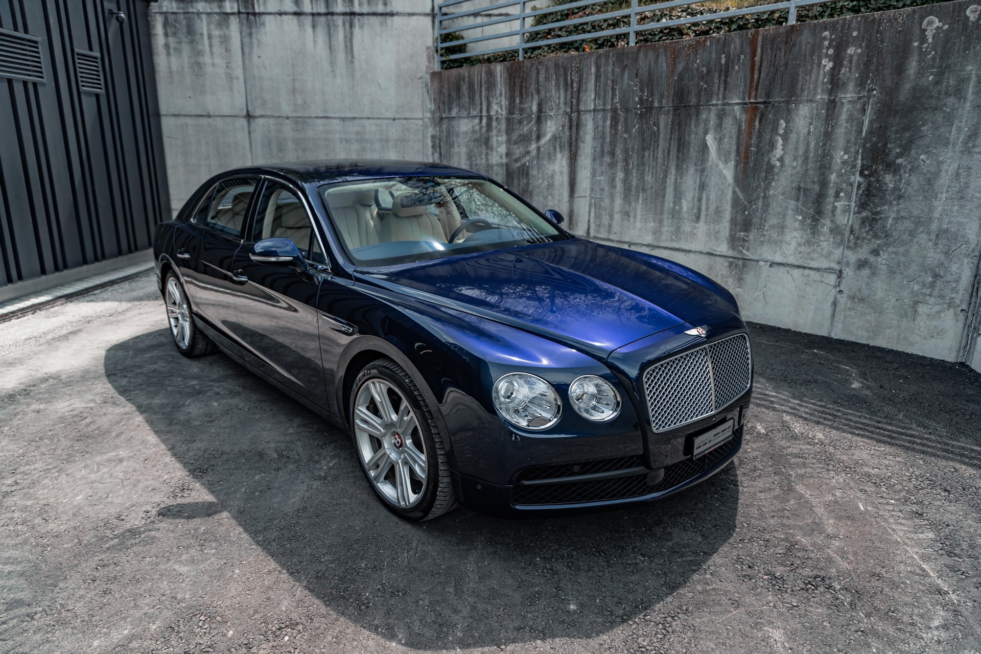 BENTLEY Flying Spur 4.0-image-6