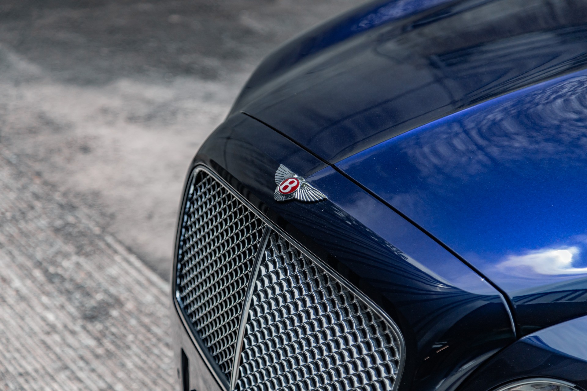 BENTLEY Flying Spur 4.0-image-26
