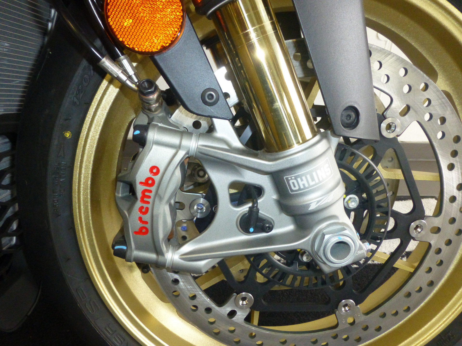 APRILIA RSV4 1100 Factory-image-5