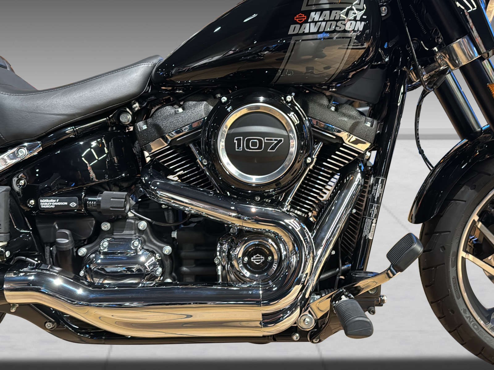 HARLEY-DAVIDSON FLSB Sport Glide 107-image-4