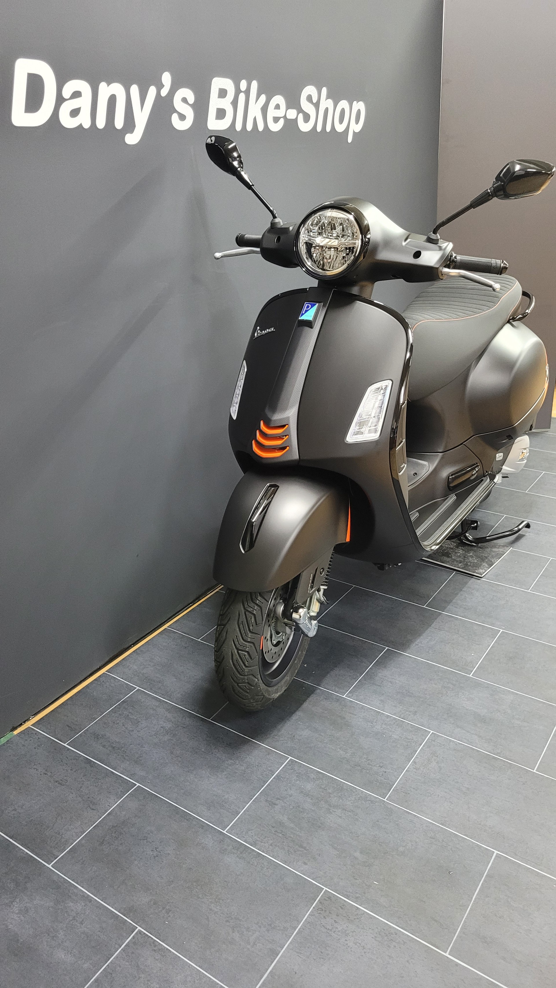 PIAGGIO Vespa GTS 125 Super Sport (4 Jahre Garantie)-image-1