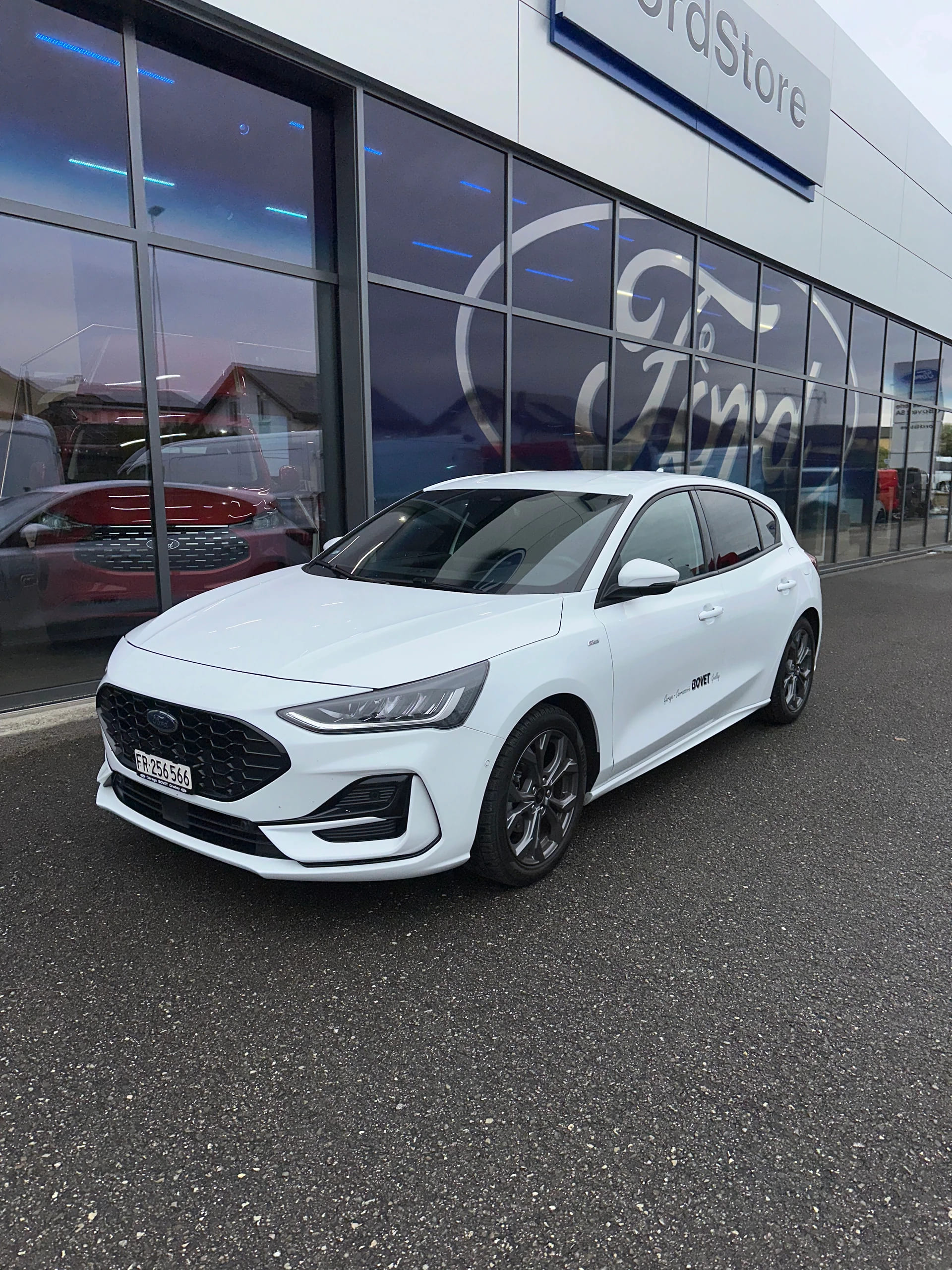 FORD Focus 1.0i EcoB Hybrid 155 ST- ST-Line/Aut.-image-1