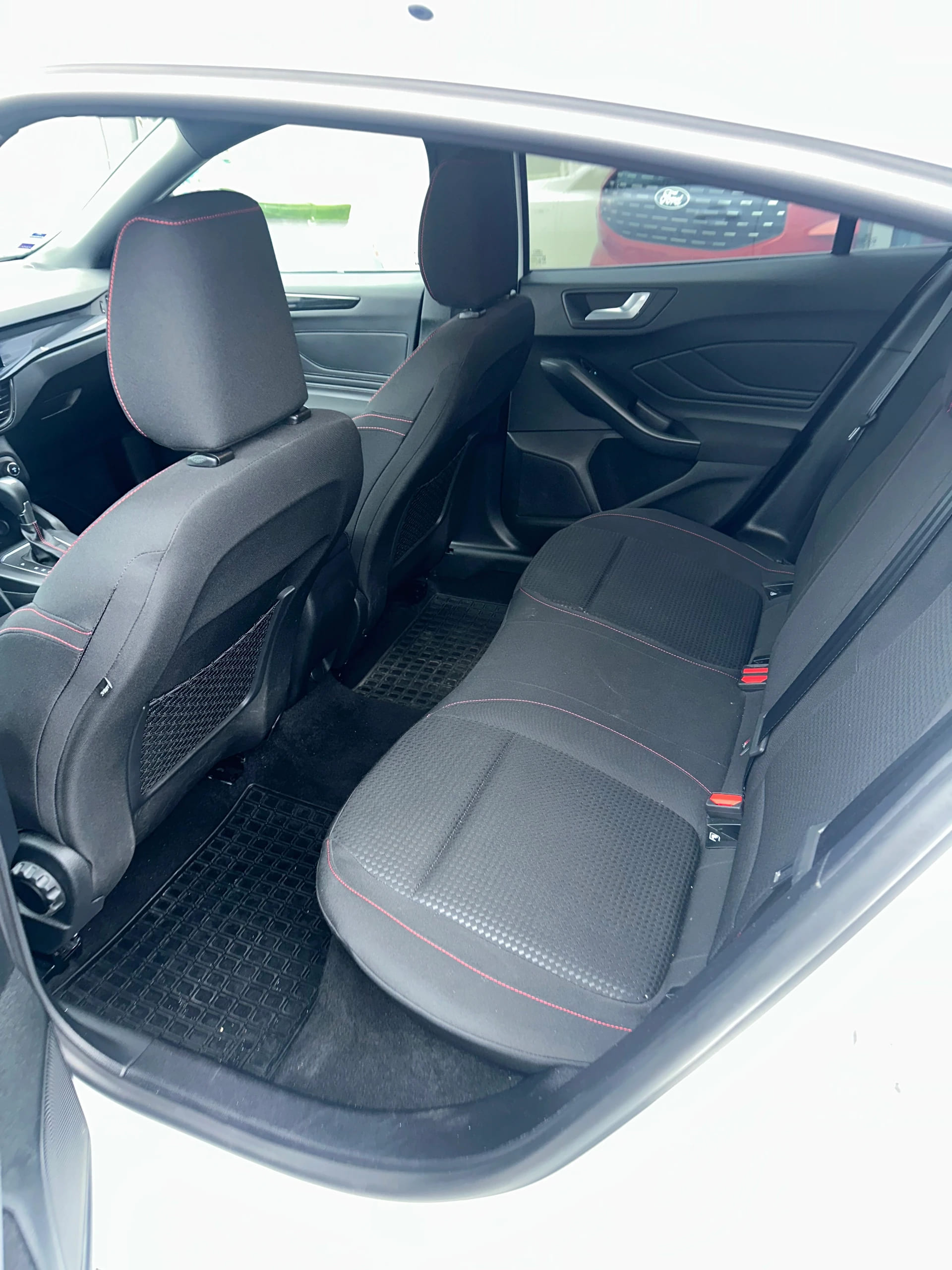 FORD Focus 1.0i EcoB Hybrid 155 ST- ST-Line/Aut.-image-9