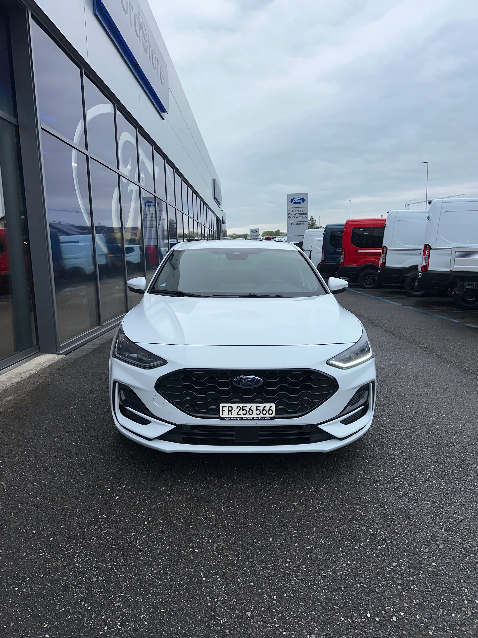 FORD Focus 1.0i EcoB Hybrid 155 ST- ST-Line/Aut.-image-8