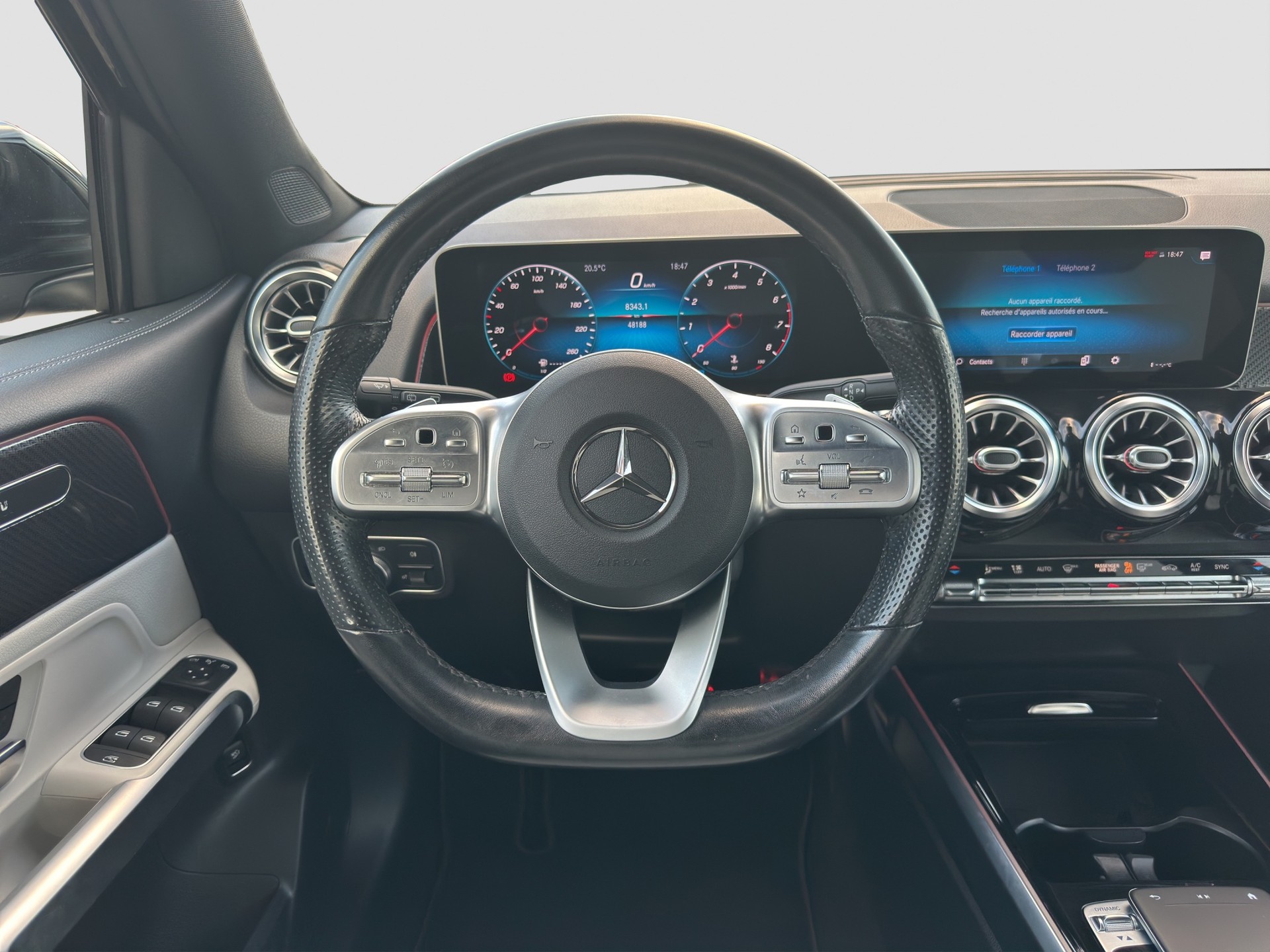MERCEDES-BENZ GLB 250 4Matic AMG Line 8G-Tronic-image-15